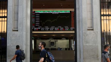 Bolsa aproxima-se de recorde com recuo de prévia da inflação