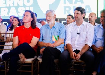 Mangabeira 43 anos –  Durante Feira da Cidadania, Leo Bezerra celebra parcerias da Prefeitura com o Governo Federal