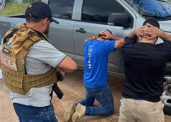 Polícia Civil recupera caminhão roubado e prende três suspeitos de sequestro