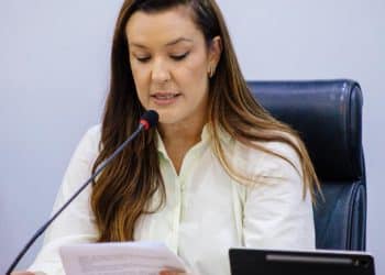 Governista admite falta de orçamento na Vila Olímpica de Guarabira e Camila questiona por que inauguraram