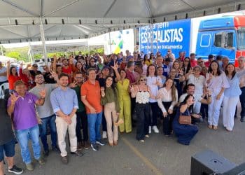 Por articulação de Veneziano, Sumé ganha carreta do programa Agora tem Especialistas para zerar fila de consultas e exames