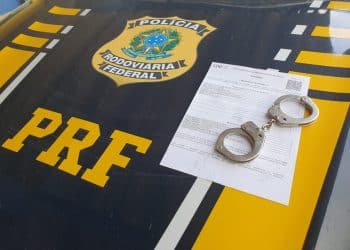 Ação Integrada: PRF cumpre mandado de prisão de apontado como líder de facção criminosa na BR-101
