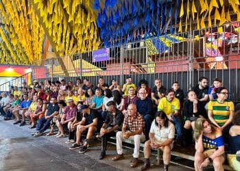 Parque do Povo reúne gerações para torcer pelo Brasil na Copa do Mundo