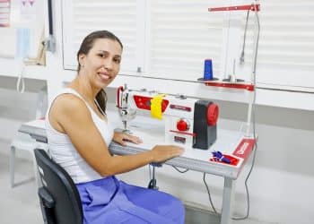 Curso de moda praia do Polo de Costura expande oportunidades de capacitação e empreendedorismo em João Pessoa