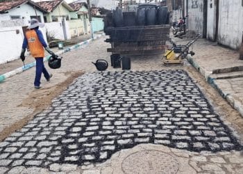 Seinfra realiza serviços da operação tapa-buraco em mais de 30 bairros de João Pessoa