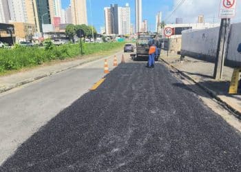 Seinfra segue com operação tapa-buraco e conclui a semana com o serviço em 36 bairros de João Pessoa