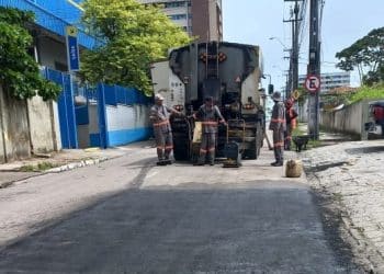 Seinfra realiza operação tapa-buraco em 36 bairros da Capital nesta terça-feira