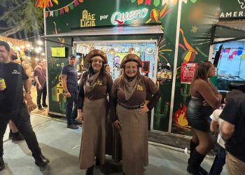 Pratos que carregam nomes de artistas celebram a cultura nordestina no Parque do Povo