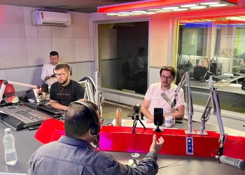 Secretário da Sesuma destaca atuação mais rigorosa da Prefeitura contra o descarte irregular de lixo durante entrevista à Campina FM