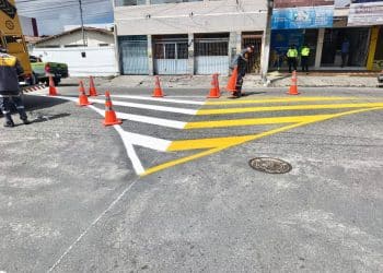 Semob-JP intensifica sinalização viária em mais de 40 bairros com instalação de placas e revitalização da pintura