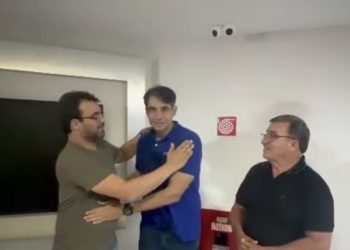 André Gadelha recebe adesão do vice-prefeito de Queimadas e do presidente da Câmara Municipal para sua caminhada ao Senado
