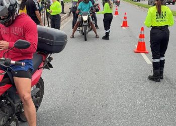 Semob-JP realiza ação educativa no Dia do Motociclista reforçando a segurança no trânsito