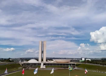 Congresso volta do recesso sem previsão de plenário nesta semana