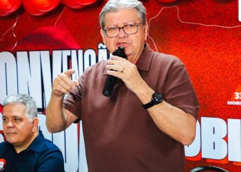 João Azevêdo reserva domingo para articulações internas antes de convenção governista