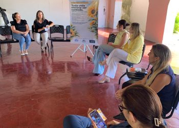 Hospital São Vicente promove roda de conversa sobre saúde mental e valorização da vida com colaboradores