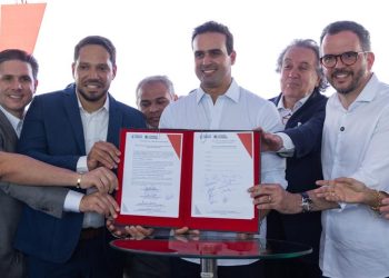 Lucas Ribeiro assina aditivo de R$ 6,7 milhões para ampliar capacidade operacional do Porto de Cabedelo