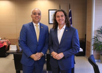 Veneziano acompanha projetos no Ministério das Cidades e volta à Paraíba nesta quarta para se dedicar “integralmente” à reeleição de Lula