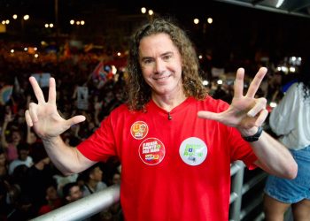 Veneziano convida para a Live às 19h desta quinta com o ‘Exército de Lula’ e “o time dos que defendem a democracia plena”
