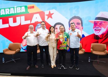 João Azevêdo reforça mobilização em defesa da reeleição de Lula em videoconferência com prefeitos e lideranças